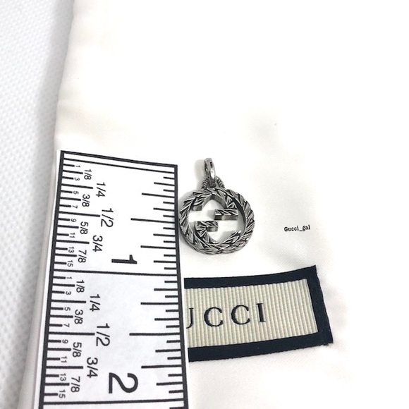 New Gucci Interlocking GG Silver Pendant Authentic - Picture 5 of 9